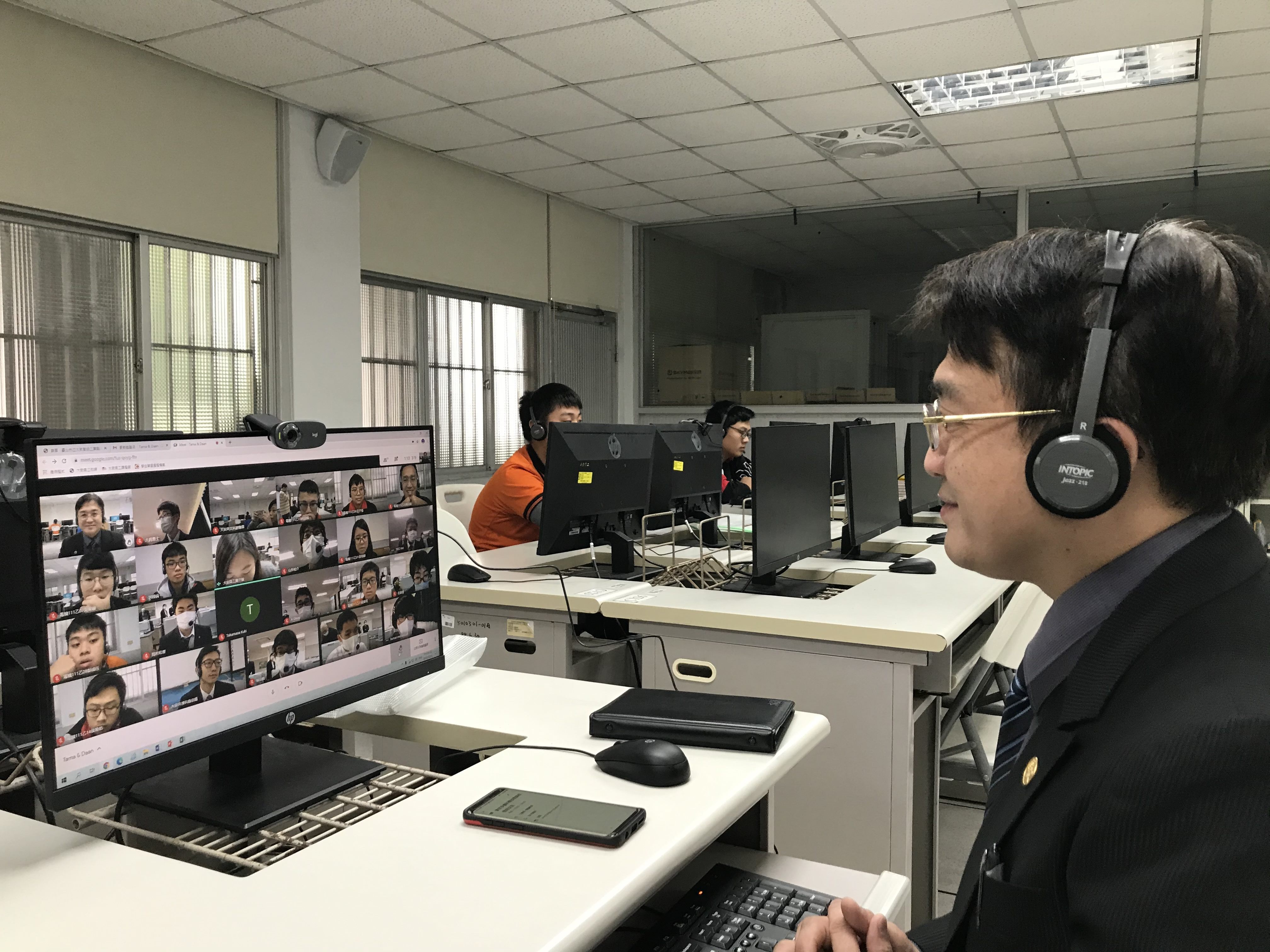 國際交流防疫不中斷 大安高工與日本東京都立多摩科学技術高等学校線上交流 臺北市立大安高級工業職業學校 國際交流防疫不中斷 大安高工與日本東京都立多摩科学技術高等学校線上交流 臺北市立大安高級工業職業學校