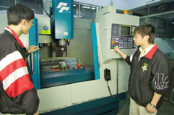 students study at workshop