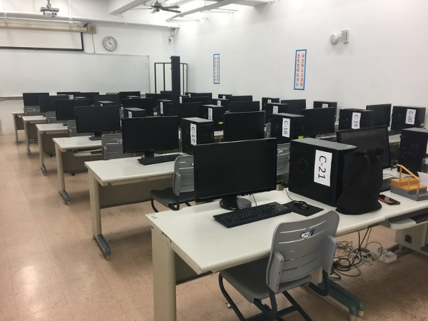 電腦繪圖教室（C）